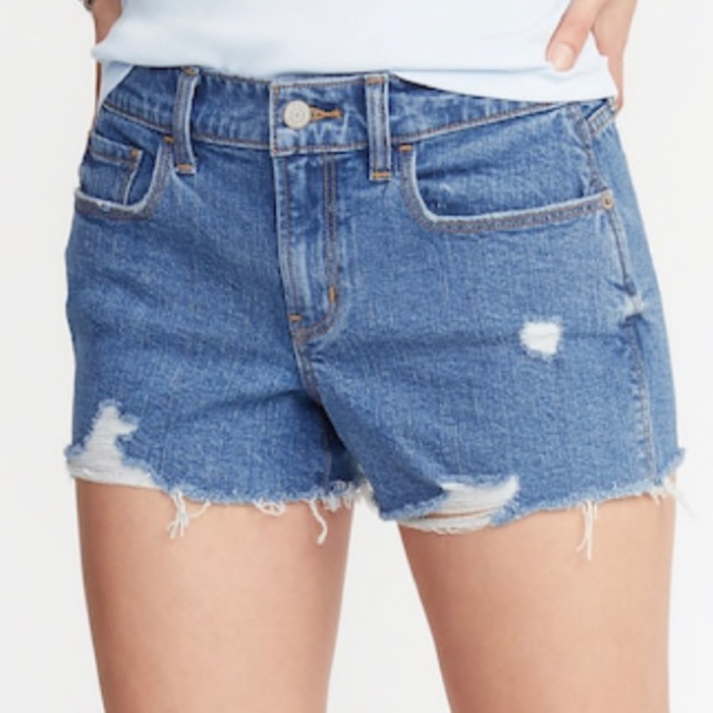 Old Navy Distressed Boyfriend Short